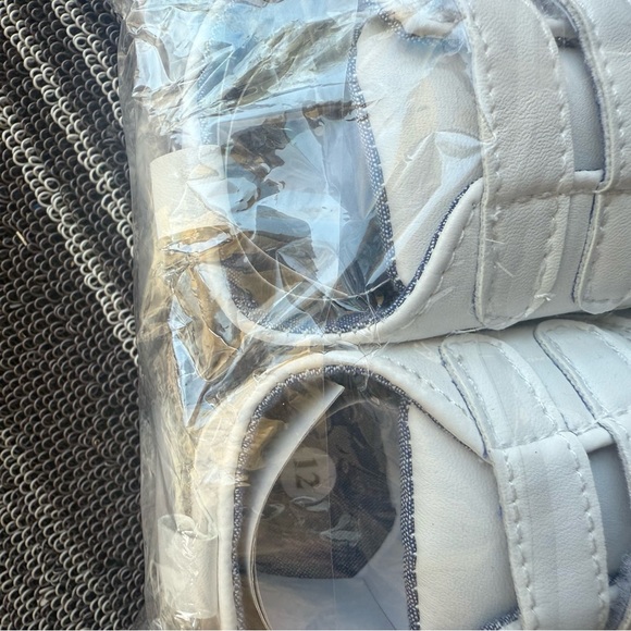 White Baby Walker Shoes with Soft Leather and Adjustable Straps - Picture 5 of 6